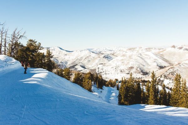 Brighton Vs. Solitude - Which Ski Resort to Visit in Utah?